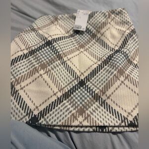 NWT H&M mini skirt Size 4.